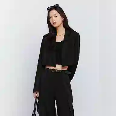 太平鸟 纯色高级短款西装 女款 黑色