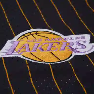 Mitchell Ness x NBA 90 T