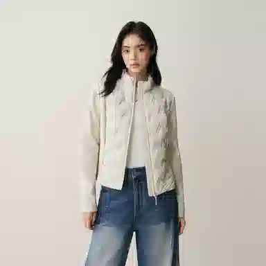 太平鸟 简约时尚轻薄修身白鸭绒排骨羽绒服 女款