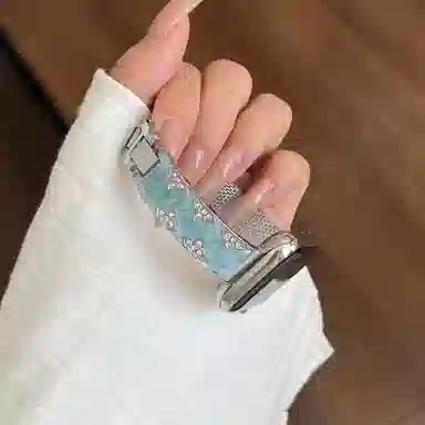 潮流腕 表带 苹果适用 金属材质 镶钻鎏金可调节表带三叶手镯夏日男女通用