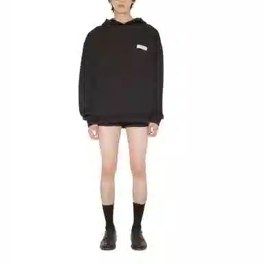 THE MUSEUM VISITOR 24SS