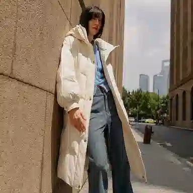 太平鸟 舒适休闲连帽面包服羽绒服 女款 米白