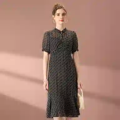 粉红玛琍 夏 短袖连衣裙 收腰 女款 黑色