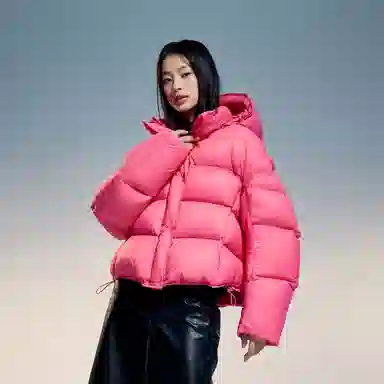 波司登 连帽纯色短款简约时尚羽绒服 女款