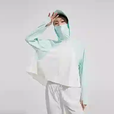 LogoUPF100+