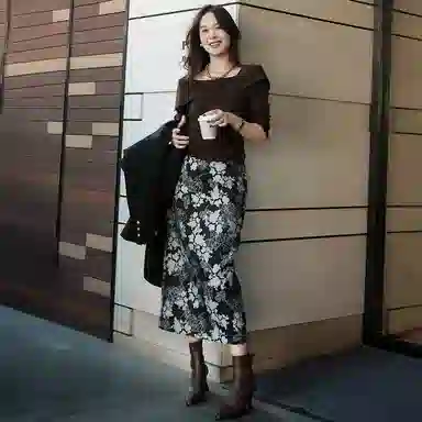 美洋 纯色方领短款修身长袖针织衫 女款