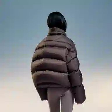 波司登 连帽纯色短款简约时尚羽绒服 女款