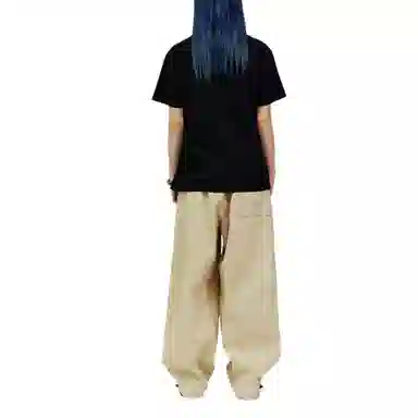 THE MUSEUM VISITOR T