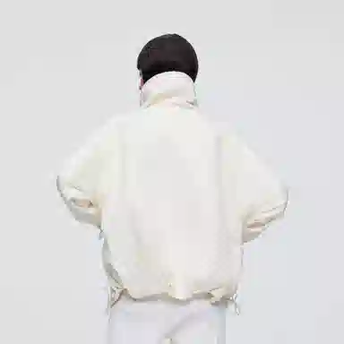 90O