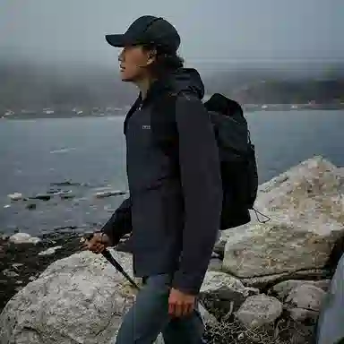探路者  户外运动休闲简约舒适百搭  软壳衣  男款