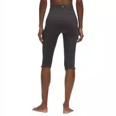 lululemon Groove High-Rise Notched-HemCropNulu 15"