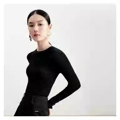 太平鸟 轻云衫可机洗针织上衣无缝一体羊毛纯色长袖套头毛衣 女款