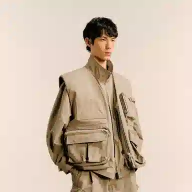 速写 短款宽松户外拉链立体大口袋马甲 男款 黄卡其