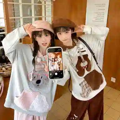 森女部落 潦草小狗闺蜜装连帽萌趣风拼贴套头可爱卫衣 女款