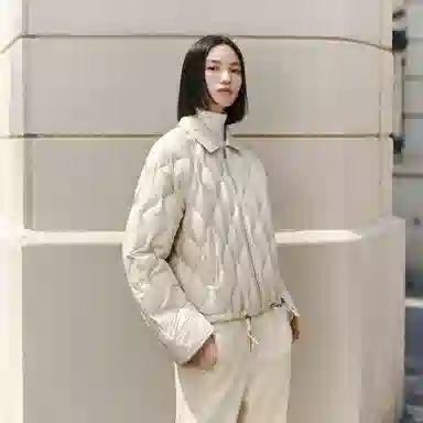 太平鸟 小葫芦简约轻薄宽松白鸭绒外套羽绒服 女款