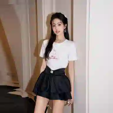 Three Quarters logo T