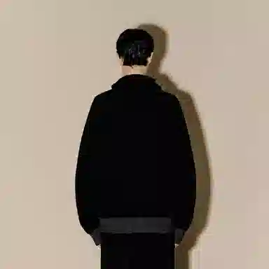 速写 连帽简约纯色通勤优雅时尚毛衣 男款