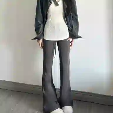 木清清 高腰适中宽松微喇牛仔裤 女款