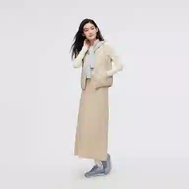波司登 轻暖系列 新款山系男女同款情侣薄款保暖宽松立领纯色葫芦纹马甲羽绒服 女款