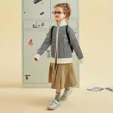 青蛙王子 时尚洋气立领插肩长袖毛衣 条黑色 中小童