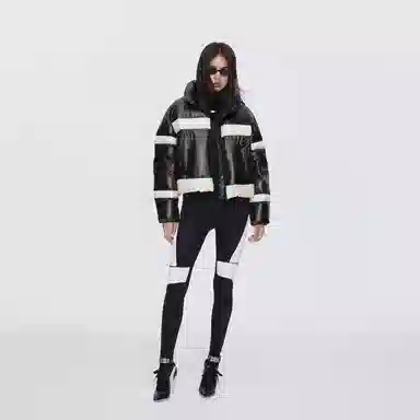 波司登 宽松舒适简约立领短款条纹面包服羽绒服 女款