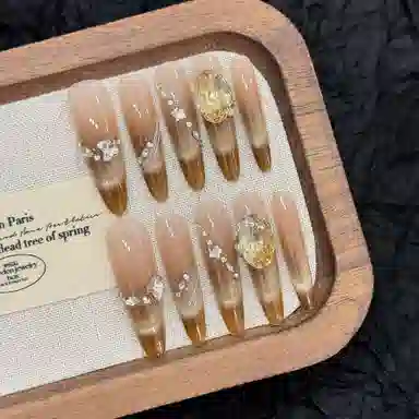 凡泽 野格冰茶金色猫眼斜边碎钻  穿戴甲 尖型茶色渐变 纯欲