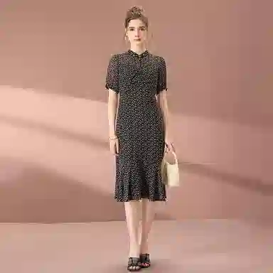 粉红玛琍 夏 短袖连衣裙 收腰 女款 黑色