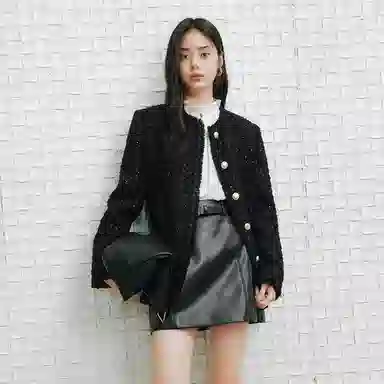 太平鸟 法式毛边小香风单排扣圆领合身夹克外套 女款