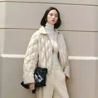 太平鸟 小葫芦简约轻薄宽松白鸭绒外套羽绒服 女款