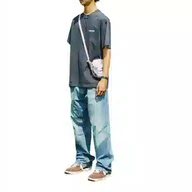 THE MUSEUM VISITOR 23 SUMMER T