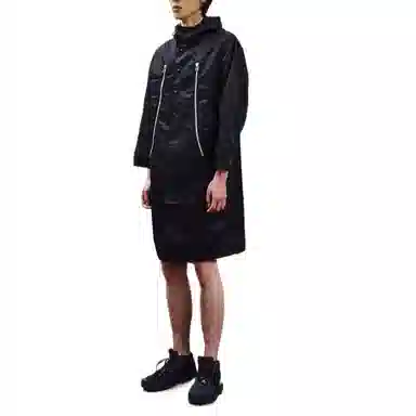 THE MUSEUM VISITOR 23 PRE-SPRING Collection