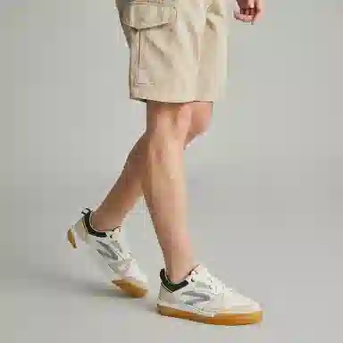 Clarks Art Movement Series White