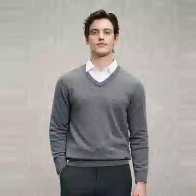 EMZ V-Neck Wool Sweater