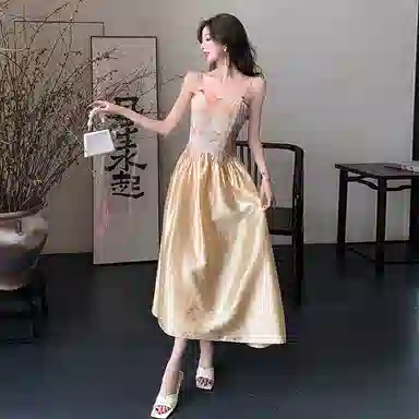 水中花 优雅显瘦舒适气质吊带连衣裙 女款