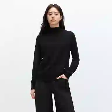 Peacebird Seamless Wool Sweater