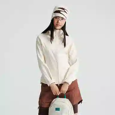探路者  抓绒防风防泼水修身版型  软壳衣  女款