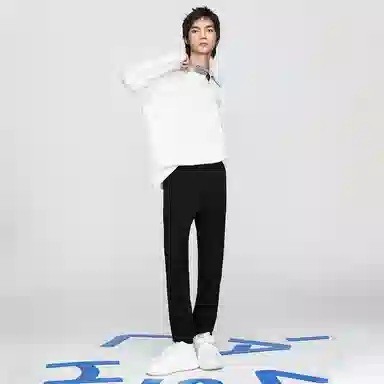 HLA JEANS T