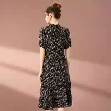 粉红玛琍 夏 短袖连衣裙 收腰 女款 黑色