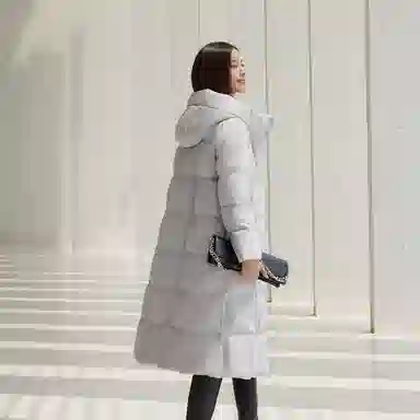 波司登 鹅绒连帽长款厚款纯色羽绒服 女款