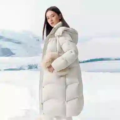 太平鸟 云朵时尚简约长款保暖高充绒羽绒服 女款