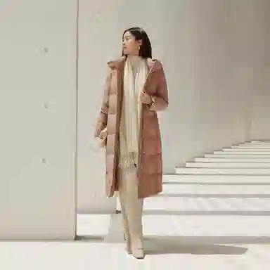波司登 鹅绒连帽长款厚款纯色羽绒服 女款