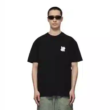 UNDEFEATED logo T