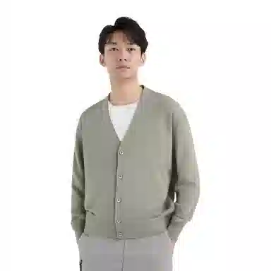 UNIQLO SS24 U V
