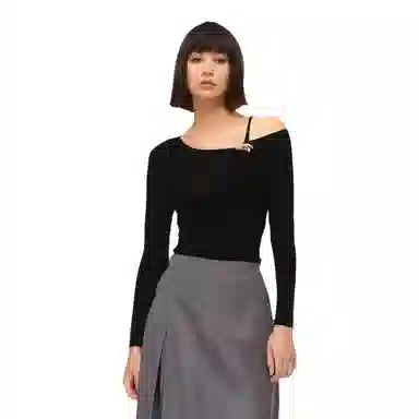 Three Quarters Classic Long Sleeve Tee