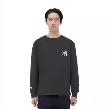 MLB T