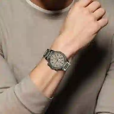 FERRAGAMO 44mm 100