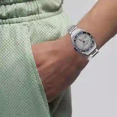 FERRAGAMO 43mm 100