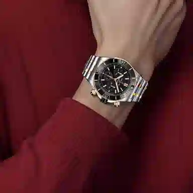 BREITLING 200 44mm 18K