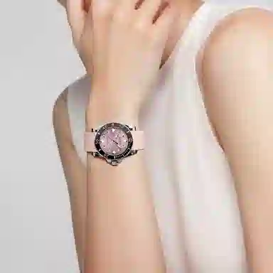 Gucci Dive 36mm Pink