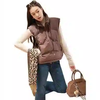 美洋 鹅绒雅丹风开叉马甲 女款